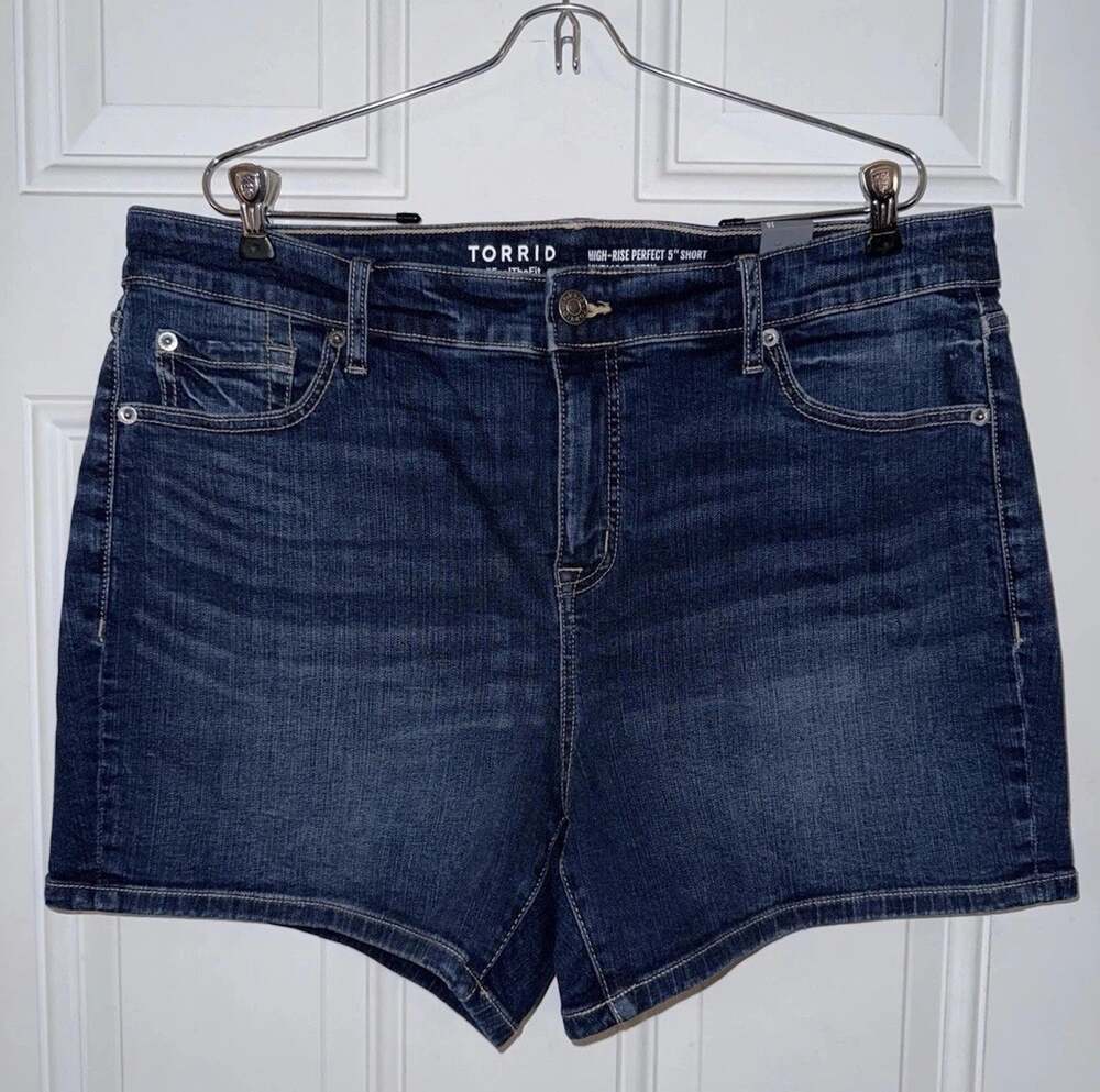 Torrid 16 NWT Vintage Stretch High Rise Shorts Dk Wash Denim Jean Shorts
